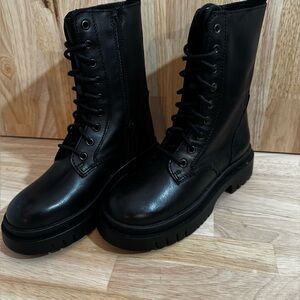 Zara Big Kids Black lace up Boots size 32